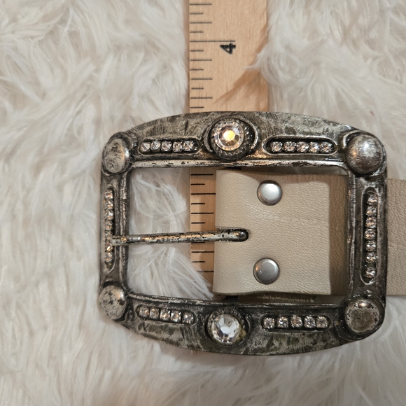 Studded Cream Belt with Silver Accents - Picture 7 of 7